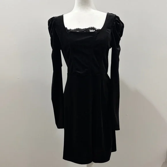 Chic Velvet Dress - Picture 7 of 9